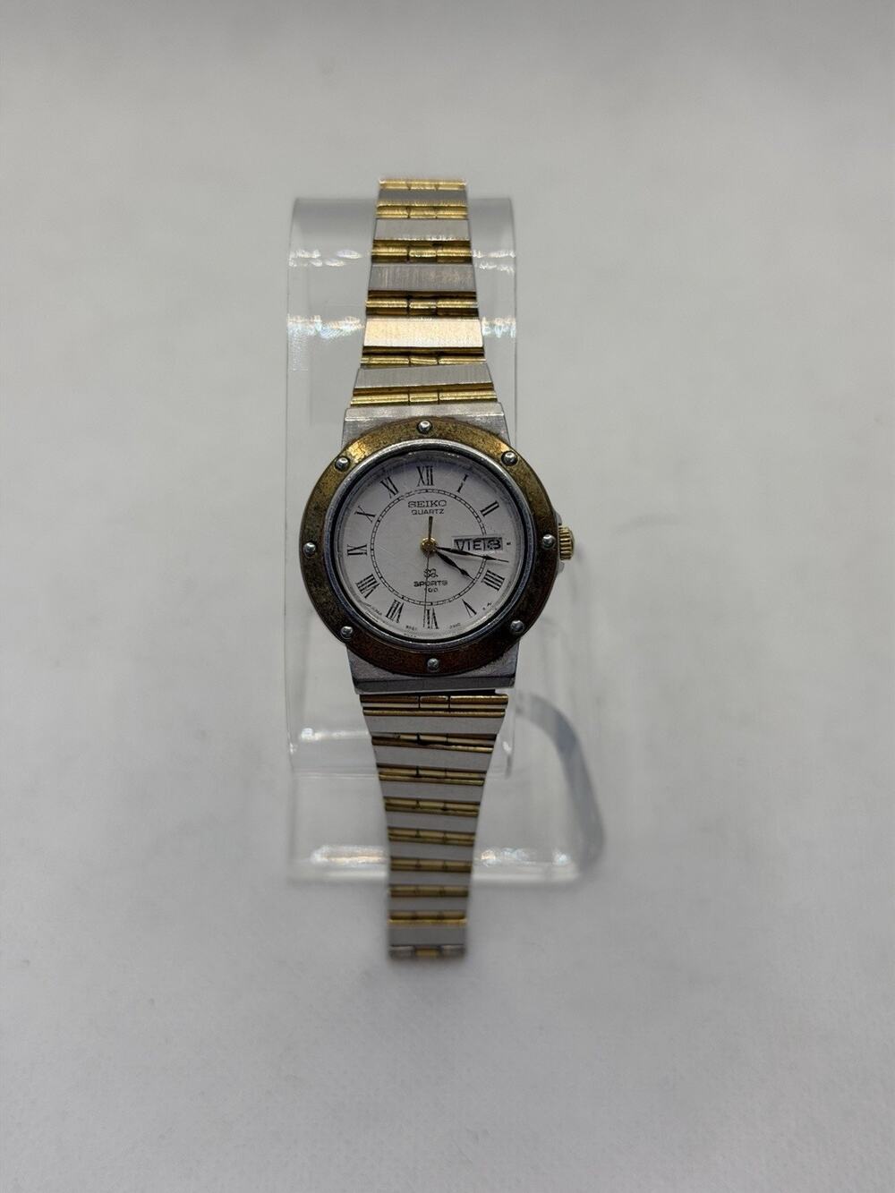 Vintage Seiko Quartz Sports 100 8623-0010 Two Tone Day Date Women’s Watch